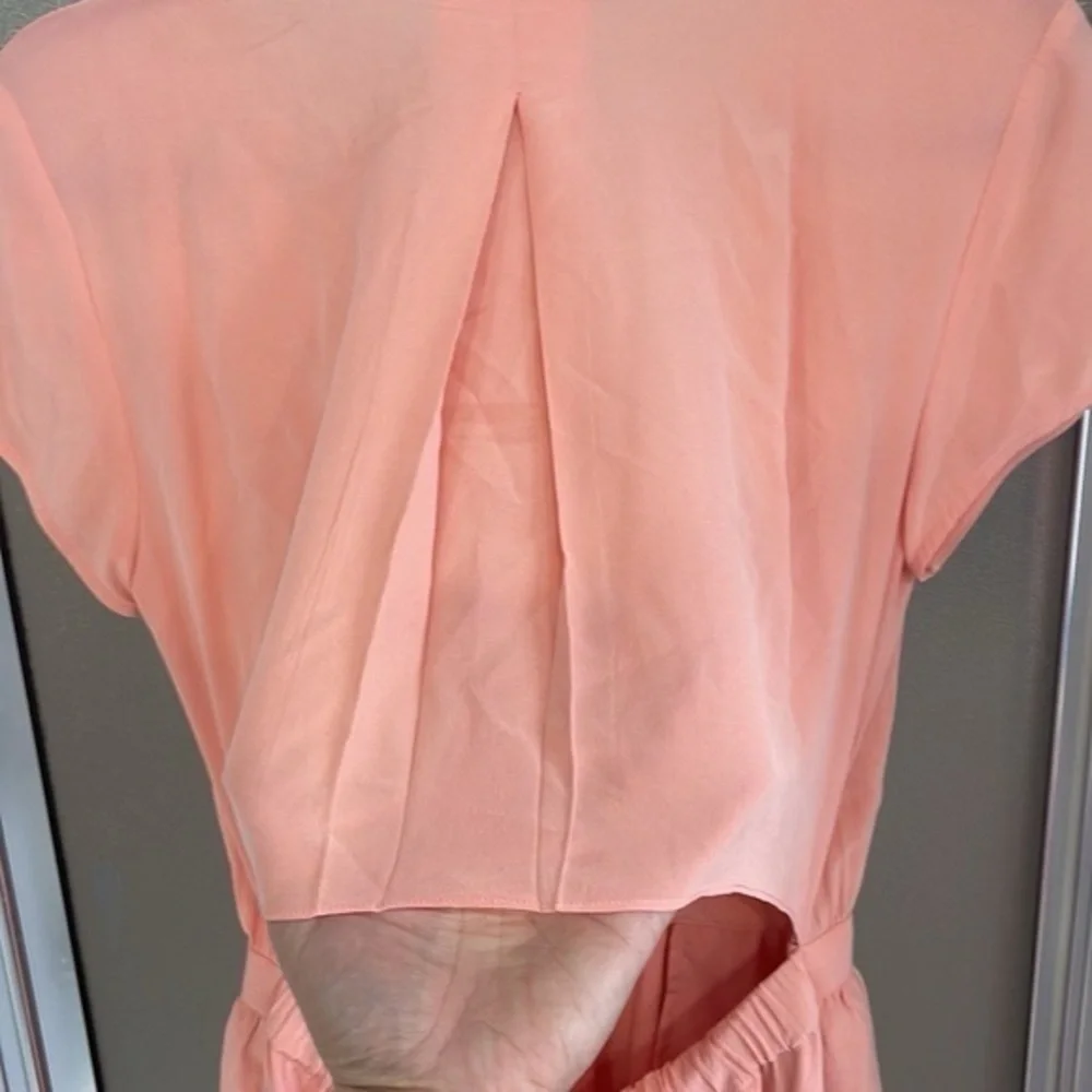 Club Monaco Ruth Cutout Vented Back Silk Light Peach - Picture 5 of 8